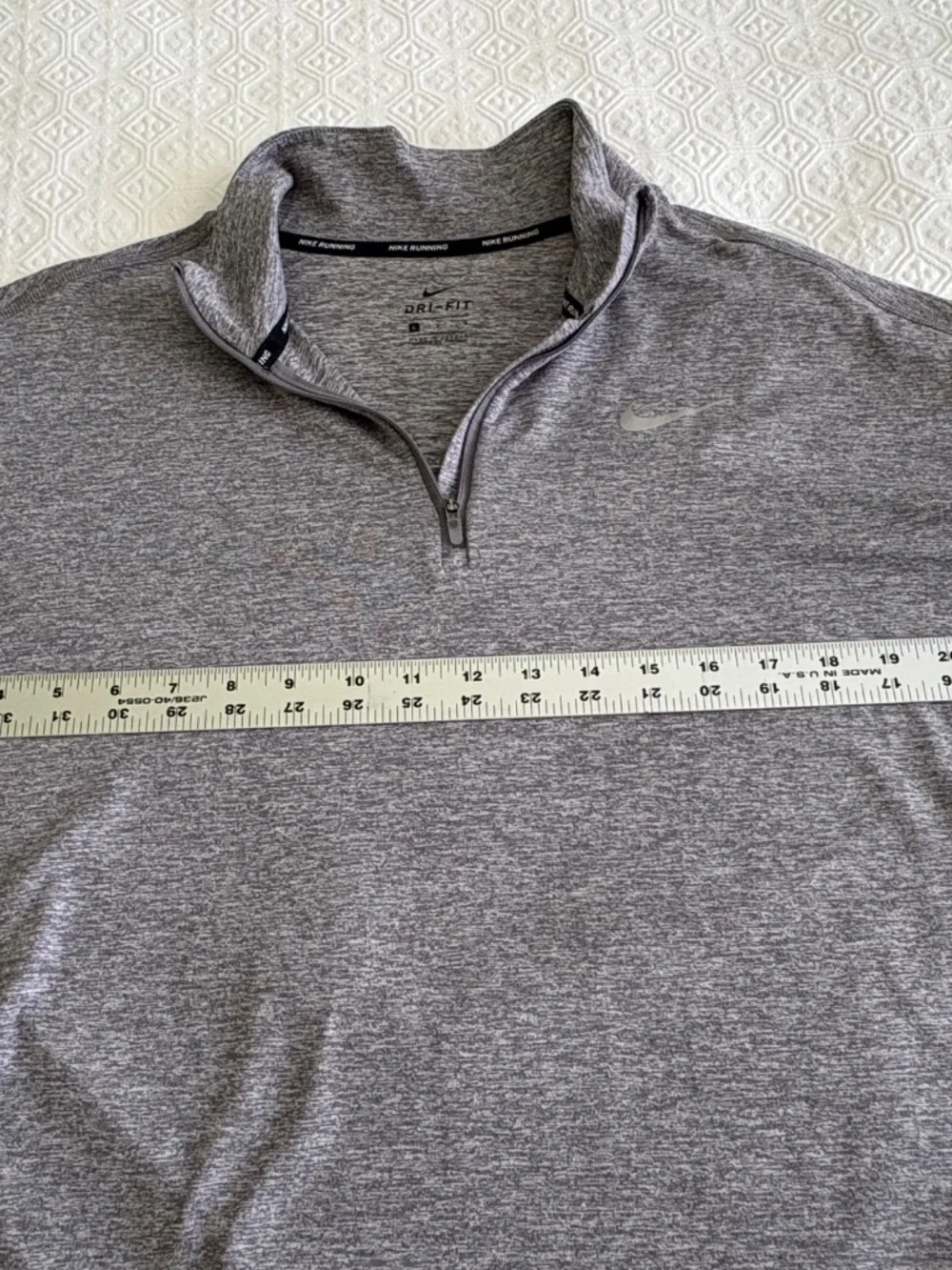 Nike Women's Dri-FIT Quarter-Zip Running Pullover Heather Gray Thumbholes Size L